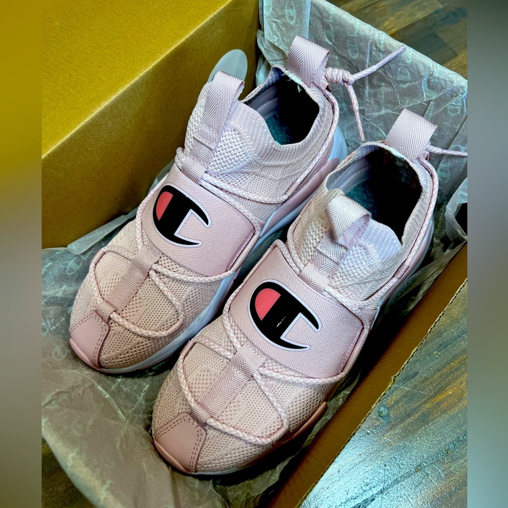 Champion ®️ Pink Gusto Runner Shoes